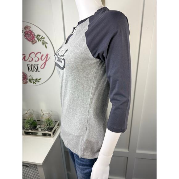 Cute NWTs Ariat Top Size S - Picture 3 of 6